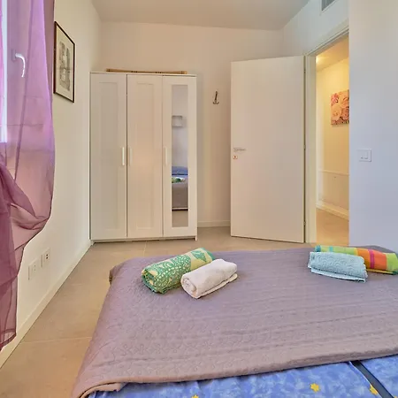 New Casa Tiberio Λατζίζε